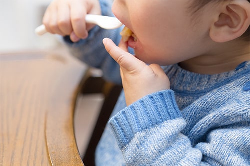 【裁判例】保育園の窒息事故（食物の誤嚥）│保護者の対応策は？
